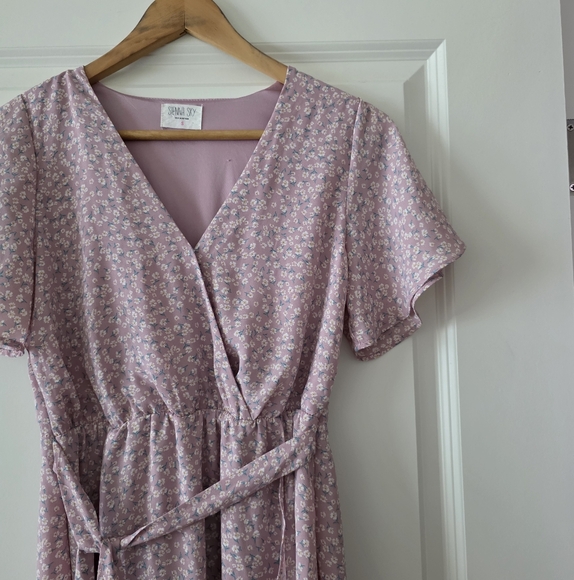 Sienna Sky Dresses & Skirts - Sienna Sky Wrap Look Midi Dress Floral Womens Size S Light Purple/Light Pink